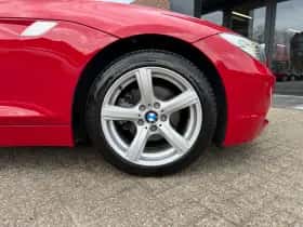 BMW Z4 (2010) thumbnail 10