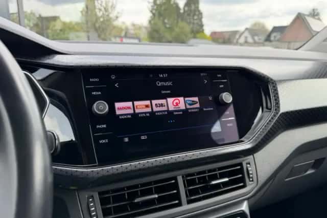 Volkswagen T-Cross (2019) thumbnail 22