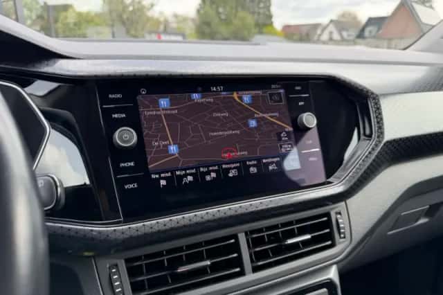 Volkswagen T-Cross (2019) thumbnail 23