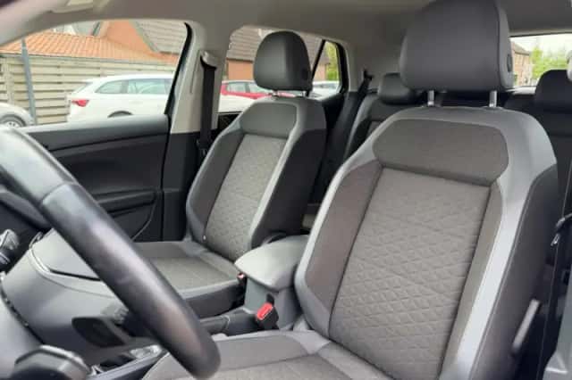 Volkswagen T-Cross (2019) thumbnail 4