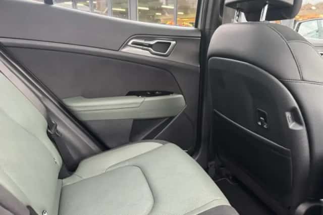 Kia Sportage (2024) thumbnail 17