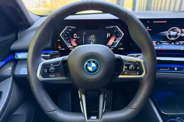 BMW i5 (2025) thumbnail 11