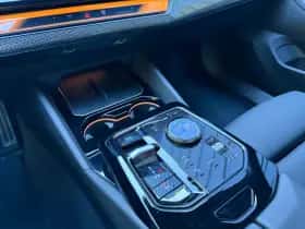 BMW i5 (2025) thumbnail 24