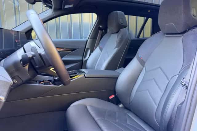BMW i5 (2025) thumbnail 28