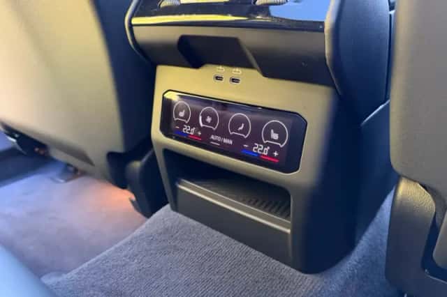 BMW i5 (2025) thumbnail 29