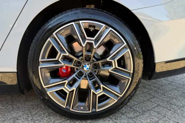 BMW i5 (2025) thumbnail 34