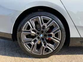 BMW i5 (2025) thumbnail 35