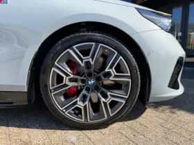 BMW i5 (2025) thumbnail 36