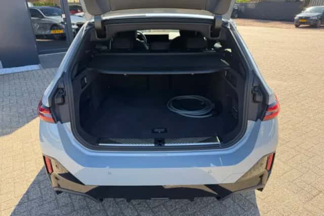 BMW i5 (2025) thumbnail 39