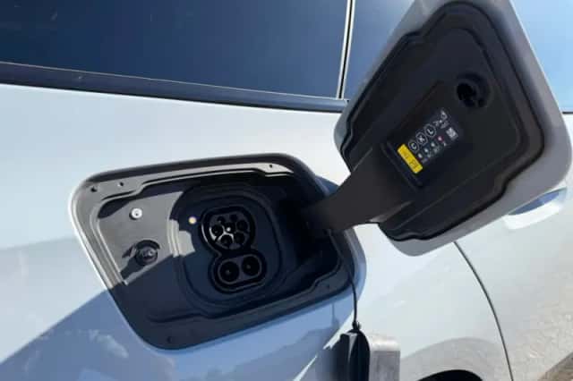 BMW i5 (2025) thumbnail 42