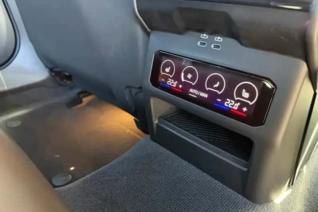 BMW i5 (2025) thumbnail 45