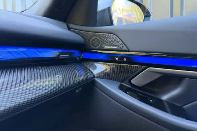 BMW i5 (2025) thumbnail 9