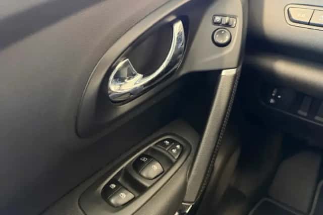 Renault Kadjar (2017) thumbnail 24