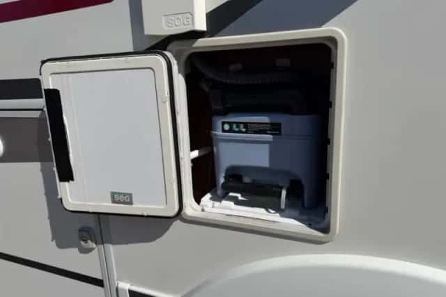 Adria Camper (2015) thumbnail 16