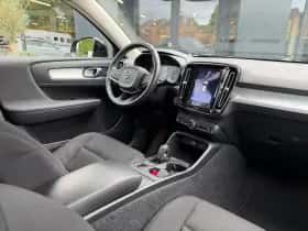 Volvo XC40 (2019) thumbnail 2