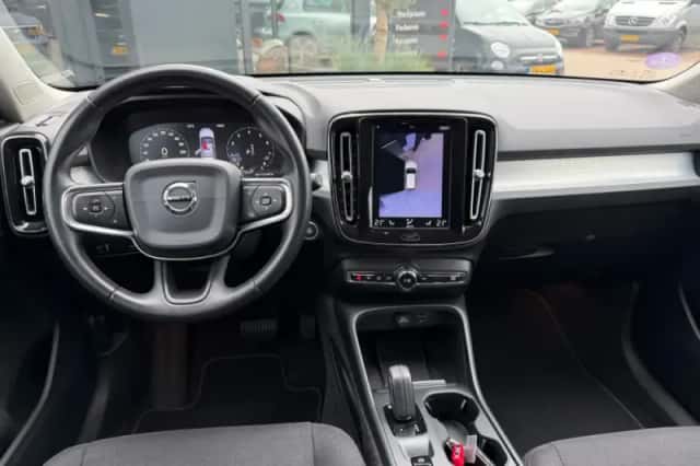Volvo XC40 (2019) thumbnail 14