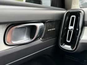 Volvo XC40 (2019) thumbnail 16