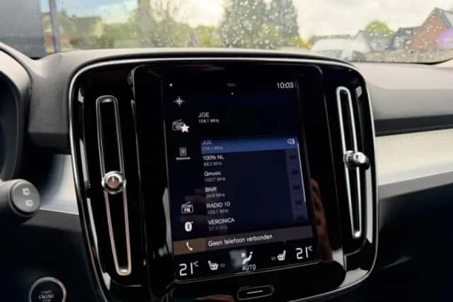Volvo XC40 (2019) thumbnail 24