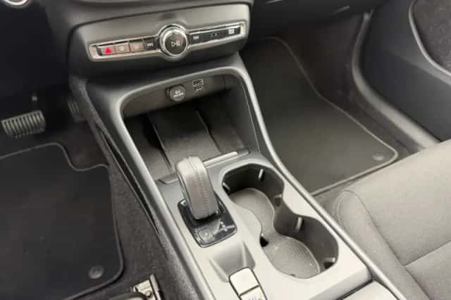 Volvo XC40 (2019) thumbnail 27
