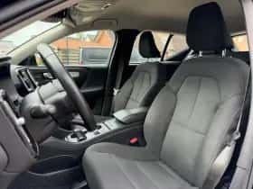 Volvo XC40 (2019) thumbnail 4
