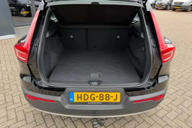 Volvo XC40 (2019) thumbnail 10