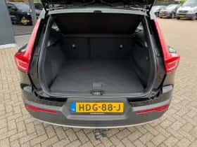 Volvo XC40 (2019) thumbnail 10