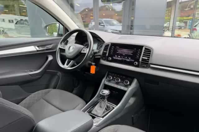 Škoda Karoq (2018) thumbnail 2