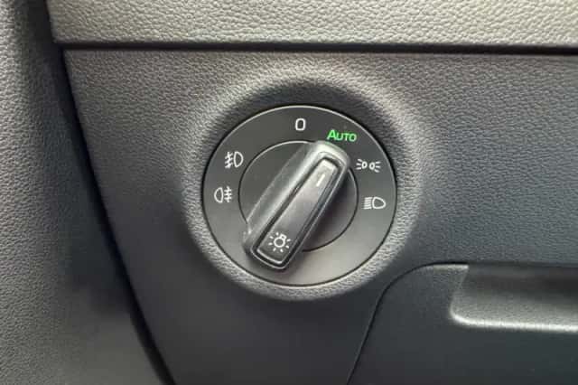 Škoda Karoq (2018) thumbnail 16