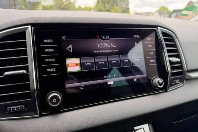 Škoda Karoq (2018) thumbnail 24