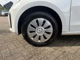 Volkswagen Up! (2017) thumbnail 11