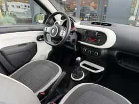 Renault Twingo (2018) thumbnail 2