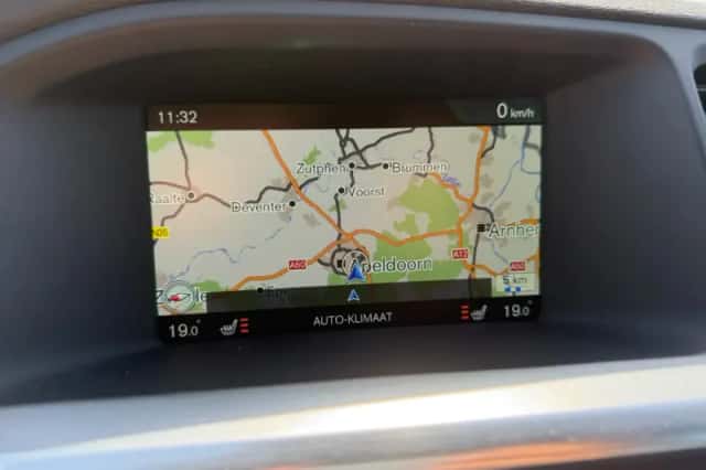 Volvo V60 (2014) thumbnail 31