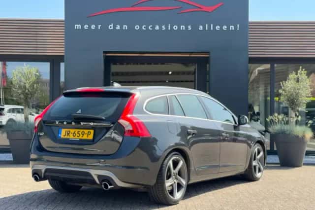 Volvo V60 (2014) thumbnail 7