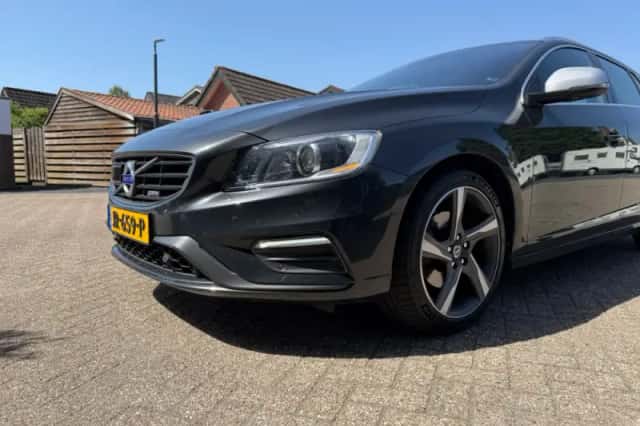 Volvo V60 (2014) thumbnail 8