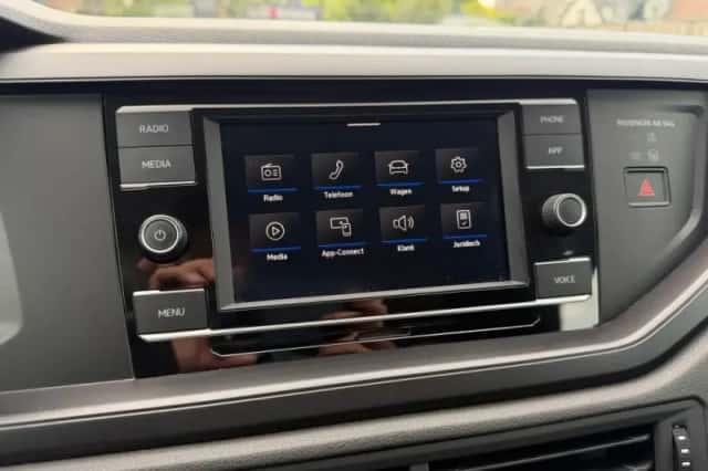 Volkswagen Polo (2022) thumbnail 17