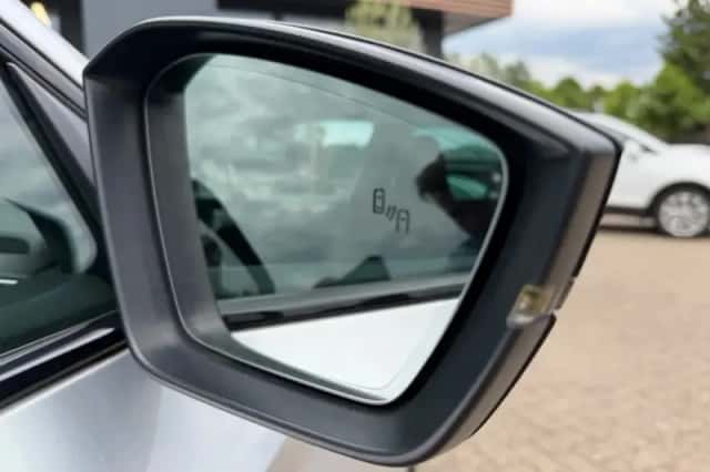 Škoda Superb (2019) thumbnail 12