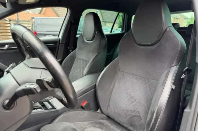 Škoda Superb (2019) thumbnail 17