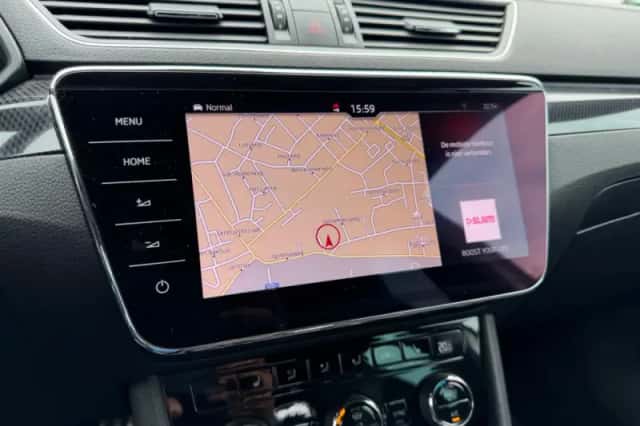 Škoda Superb (2019) thumbnail 22