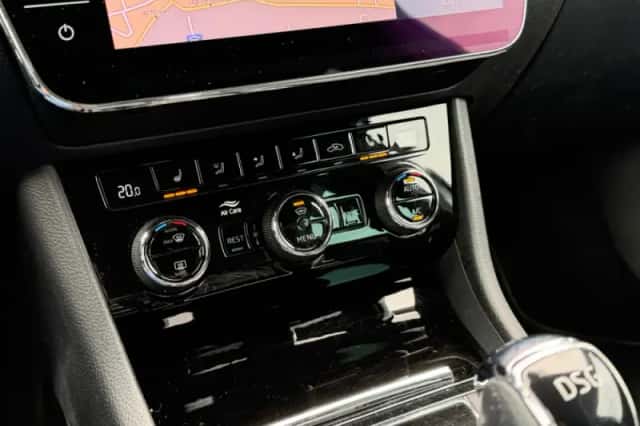 Škoda Superb (2019) thumbnail 28