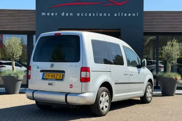 Volkswagen Caddy (2009) thumbnail 4