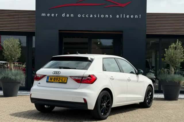 Audi A1 (2021) thumbnail 3