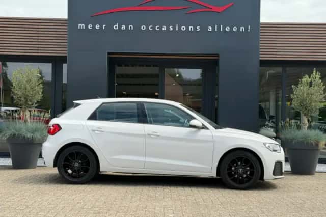 Audi A1 (2021) thumbnail 5