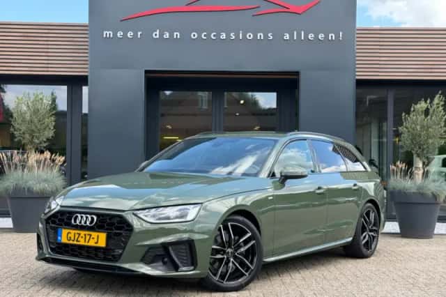 Audi A4 (2024) thumbnail 1