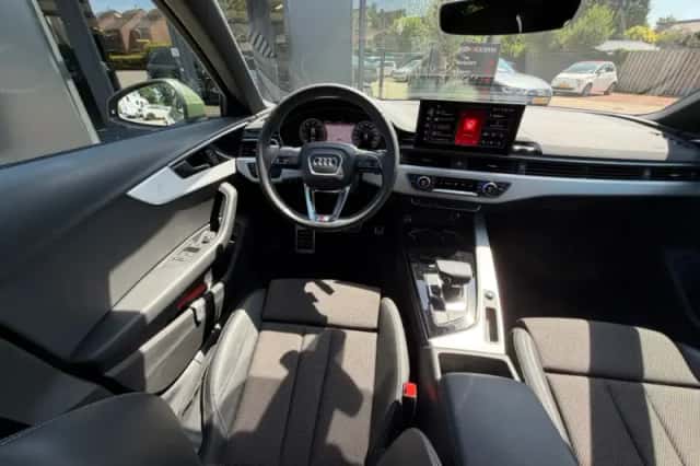 Audi A4 (2024) thumbnail 4