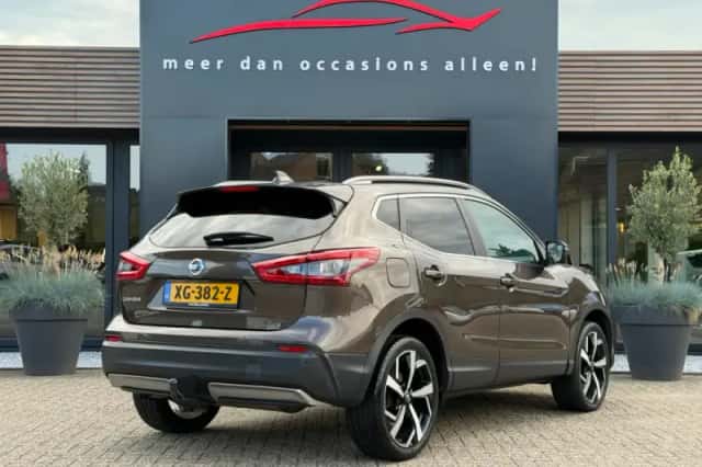 Nissan Qashqai (2018) thumbnail 3