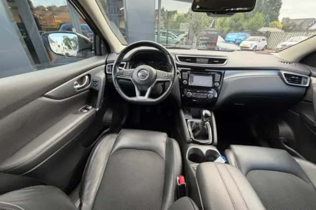 Nissan Qashqai (2018) thumbnail 4