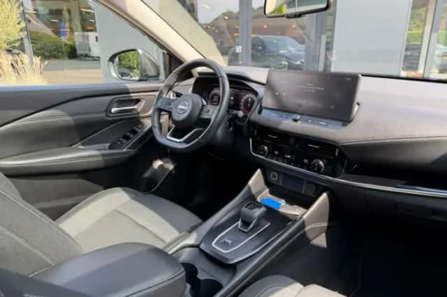 Nissan Qashqai (2022) thumbnail 2