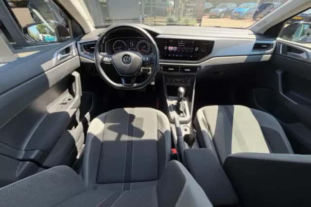 Volkswagen Polo (2021) thumbnail 2