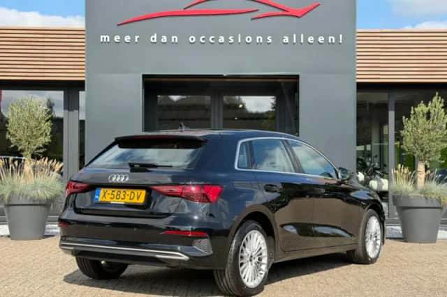 Audi A3 (2023) thumbnail 3