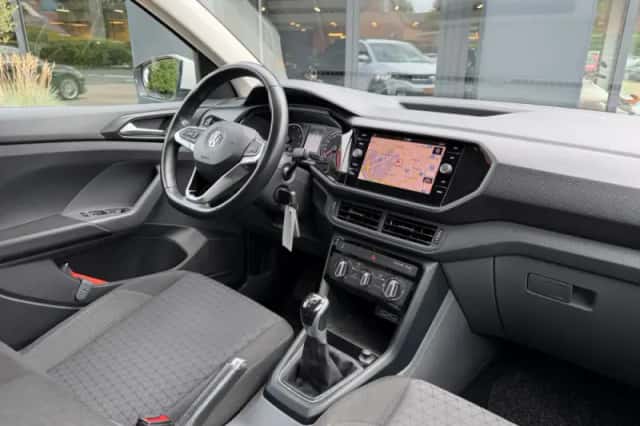 Volkswagen T-Cross (2020) thumbnail 2